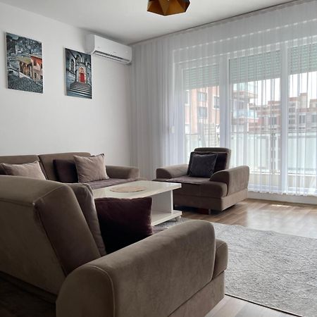 Entire Apartment - Near The Center Пристина Екстериор снимка