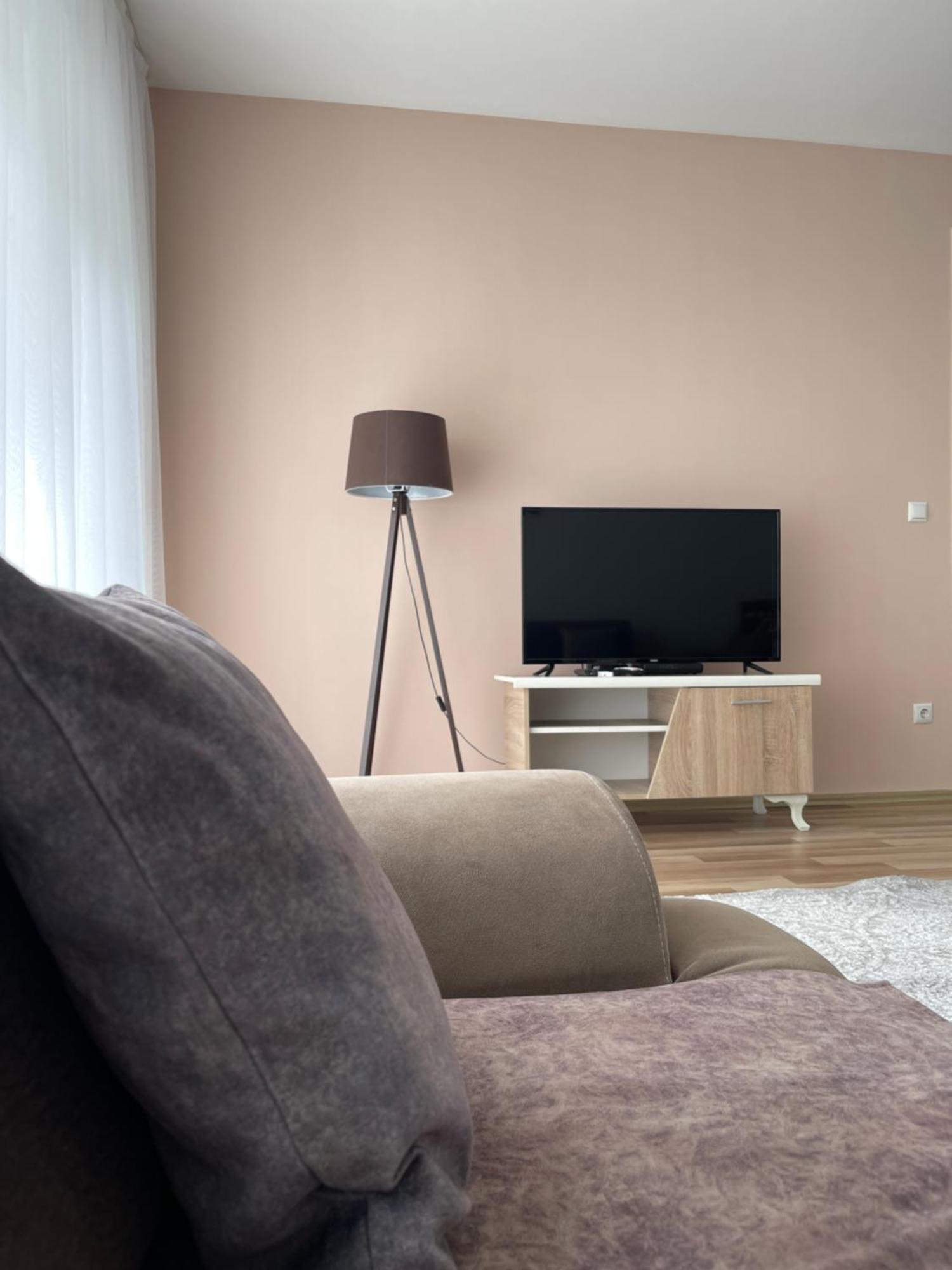 Entire Apartment - Near The Center Пристина Екстериор снимка