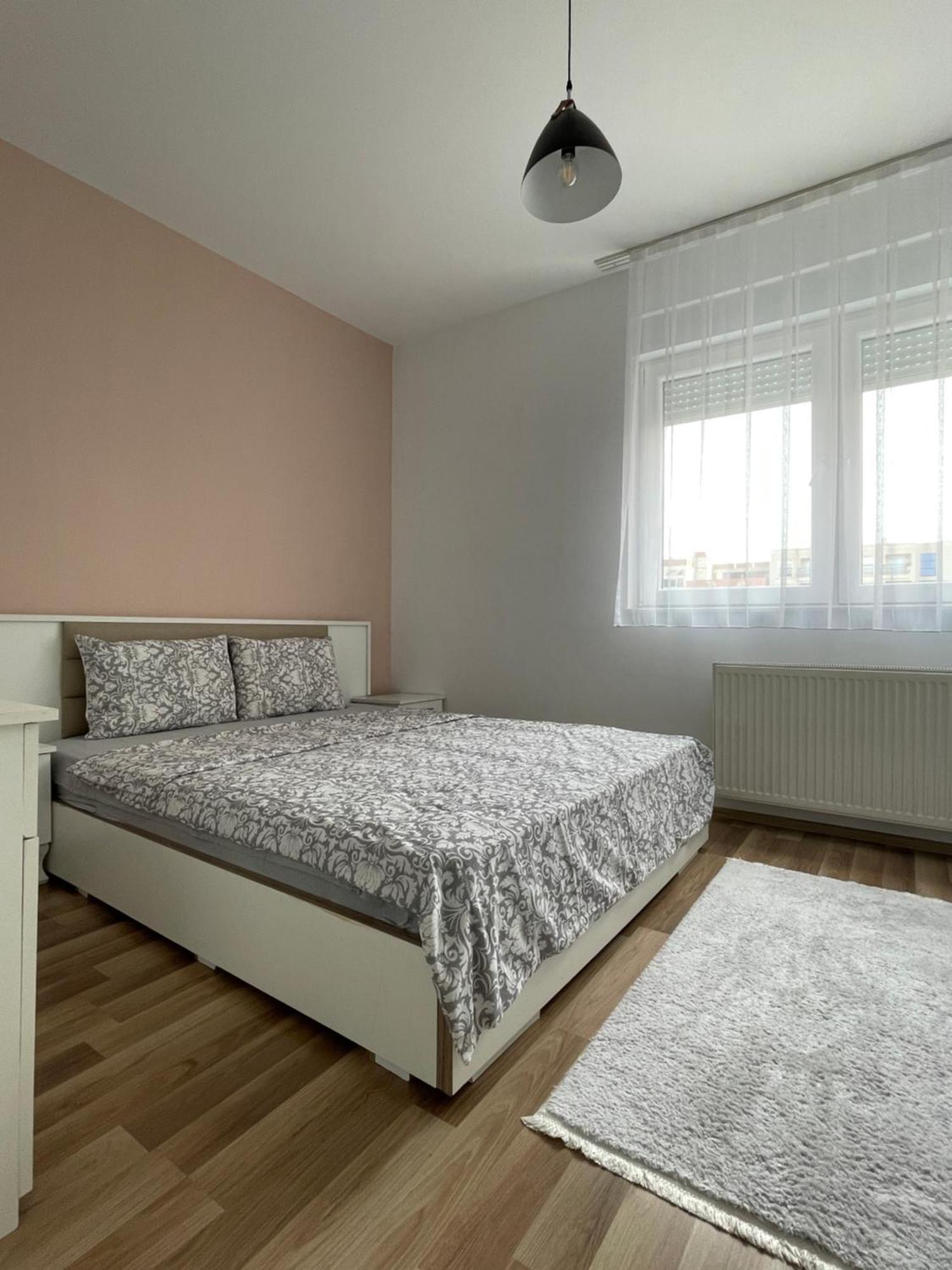 Entire Apartment - Near The Center Пристина Екстериор снимка